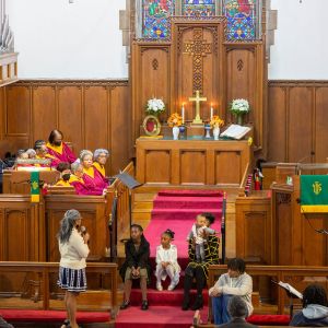 Worship-Long-Shot-Children's-Sermon